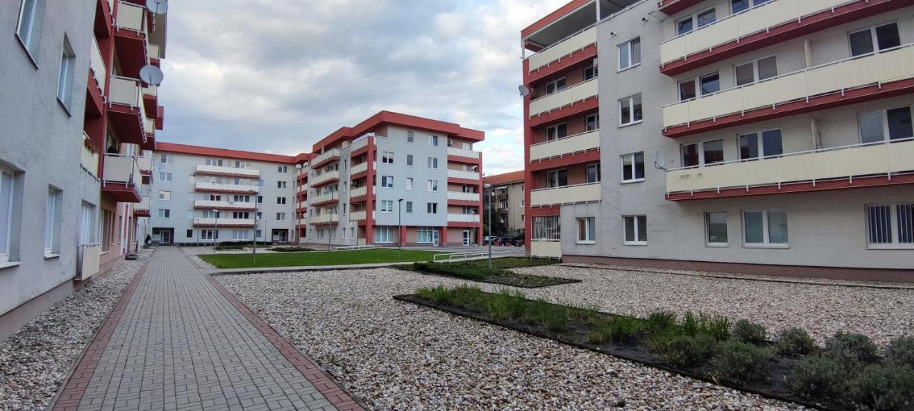 2 Izbovy Byt 60M2 V Centre Na Bakossovej, 24H Self Checkin Apartment Banska Bystrica Ngoại thất bức ảnh