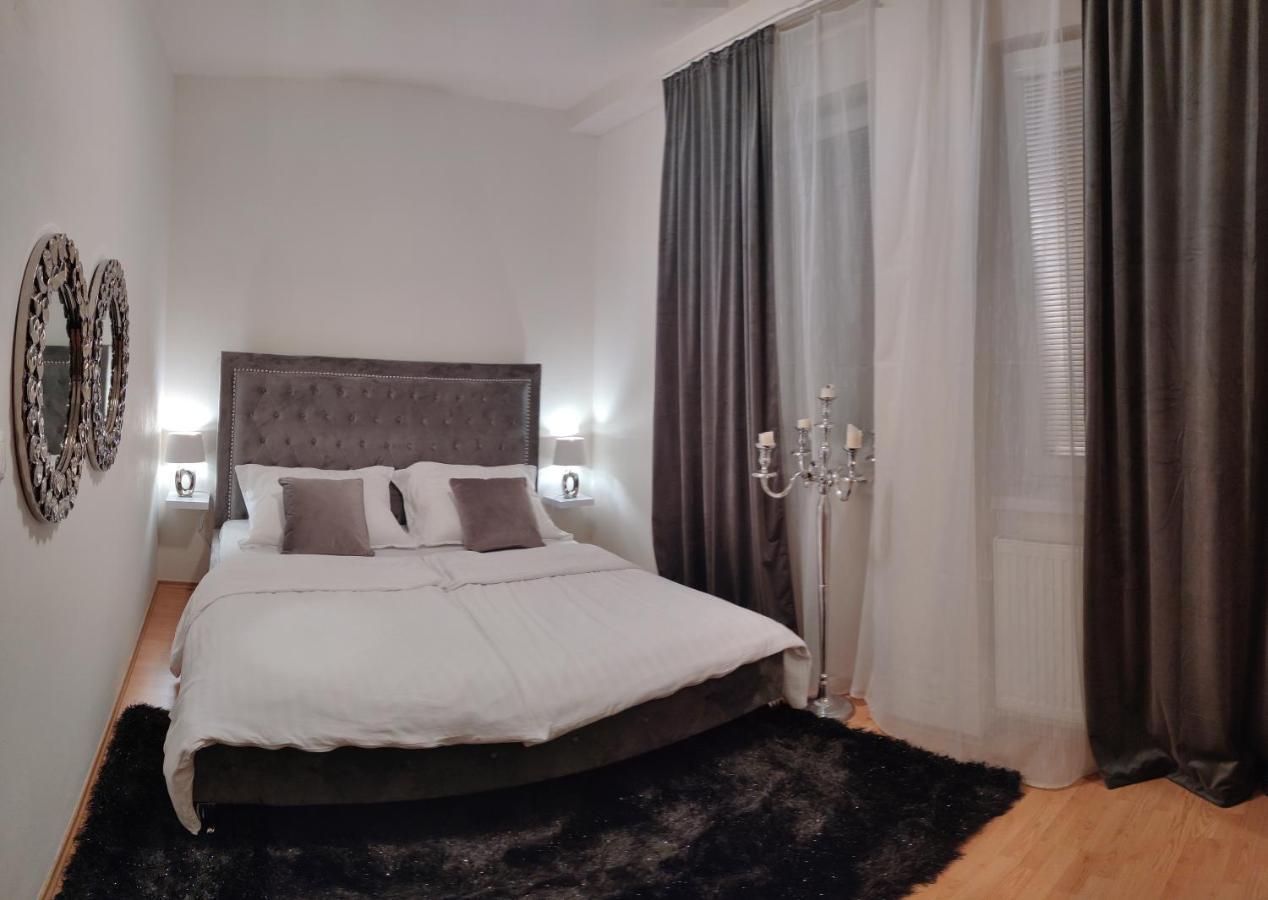 2 Izbovy Byt 60M2 V Centre Na Bakossovej, 24H Self Checkin Apartment Banska Bystrica Ngoại thất bức ảnh